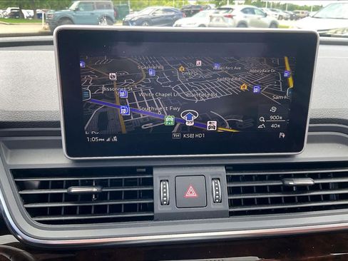 Used 2018 Audi Q5 2.0T Premium Plus w/ Premium Plus Package AWD/4WD image 32