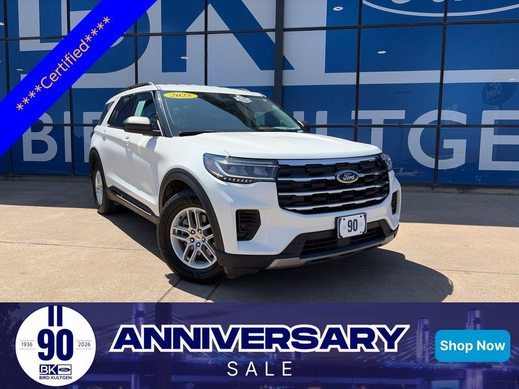 Certified 2025 Ford Explorer Active RWD image 1