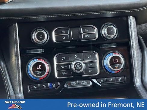 Used 2023 GMC Yukon Denali Ultimate AWD/4WD image 13