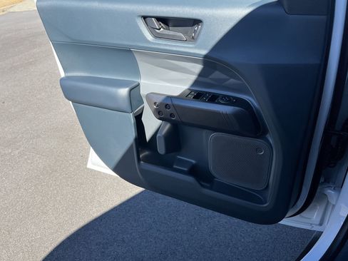 New 2026 Ford Maverick XLT w/ XLT Luxury Package image 13