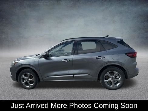 Used 2024 Ford Escape ST-Line image 2