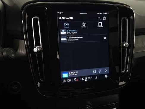 Used 2023 Volvo XC40 B4 Plus w/ Protection Package Premier image 24