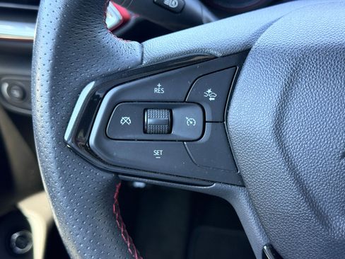 Used 2021 Chevrolet TrailBlazer RS w/ Sun and Liftgate Package AWD/4WD image 14