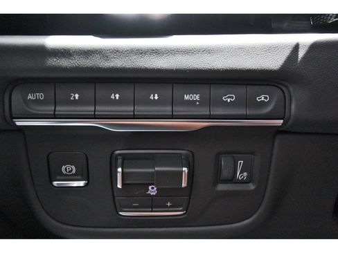 New 2026 Cadillac Escalade Platinum Sport w/ LPO, ONYX Package AWD/4WD image 15