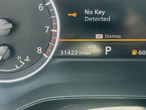 Used 2023 Nissan Pathfinder SV AWD/4WD image 12