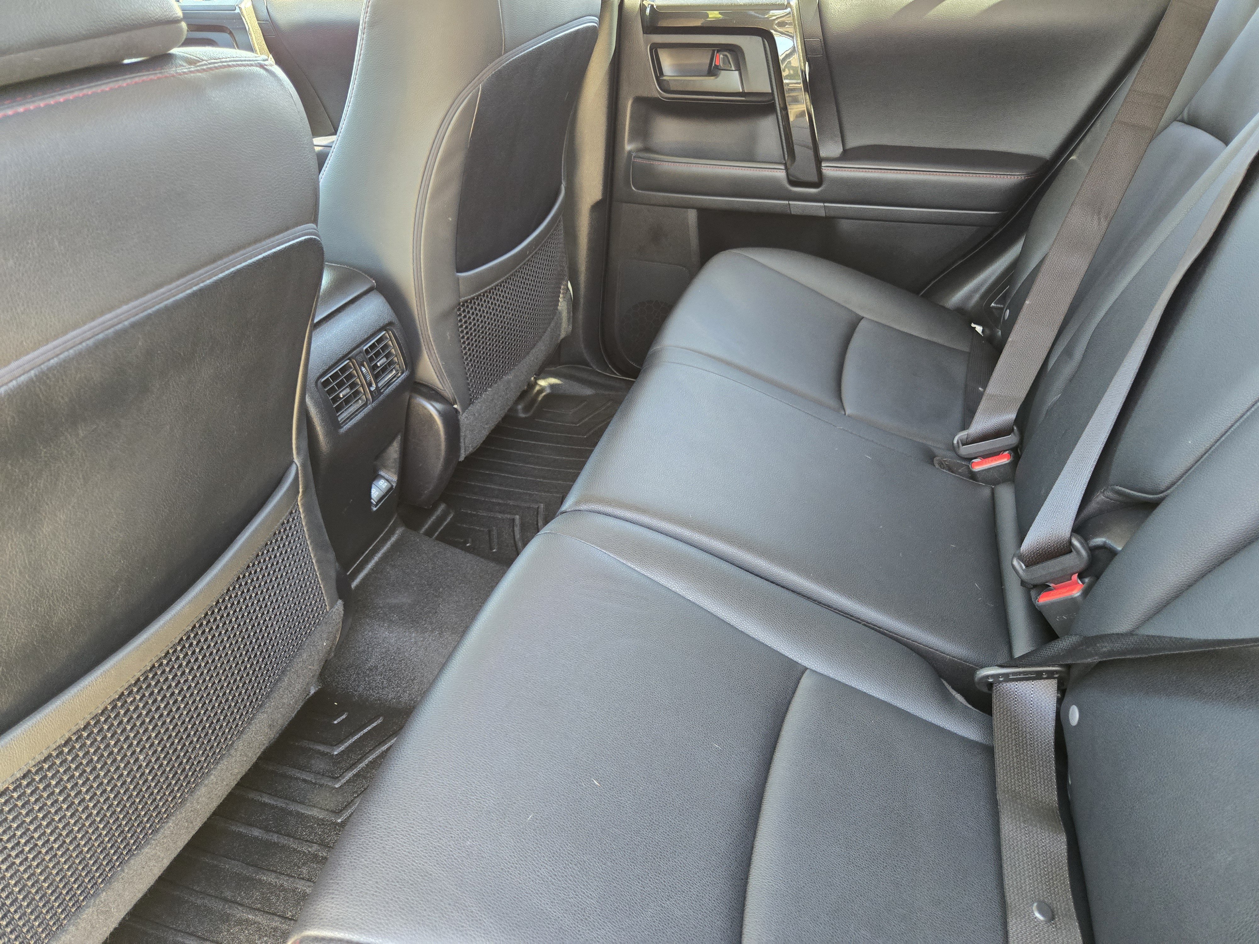 Used 2022 Toyota 4Runner TRD Off-Road Premium AWD/4WD image 26