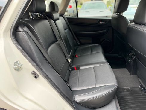 Used 2015 Subaru Outback 3.6R Limited image 15