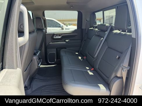 New 2026 GMC Sierra 1500 SLT AWD/4WD image 23