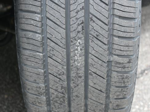 Certified 2023 Subaru Ascent Limited AWD/4WD image 12