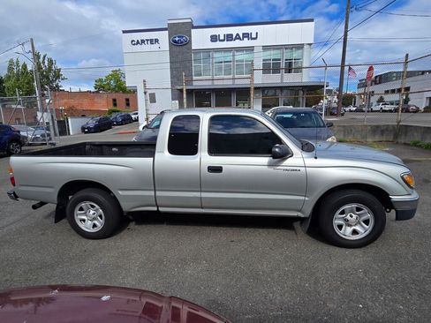 Used 2003 Toyota Tacoma 2WD Xtracab w/ SR5 Pkg image 8