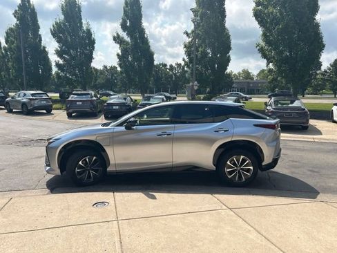 Used 2023 Lexus RZ 450e Premium w/ Technology Package AWD/4WD image 4