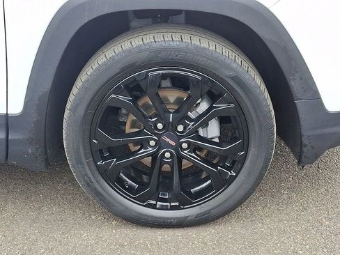 Certified 2022 GMC Terrain SLT w/ Infotainment Package II image 8