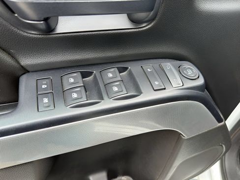 Used 2015 Chevrolet Silverado 1500 LT AWD/4WD image 12