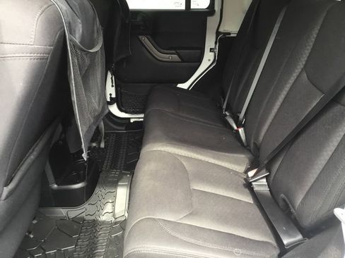 Used 2014 Jeep Wrangler Unlimited Sport w/ Quick Order Package 24S AWD/4WD image 10