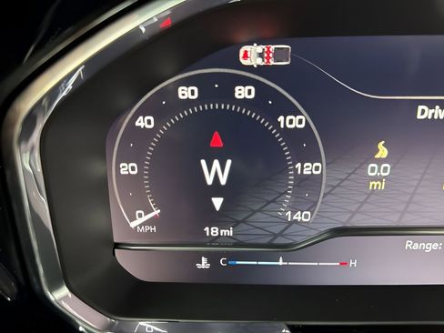 Used 2025 GMC Sierra 1500 SLT image 27