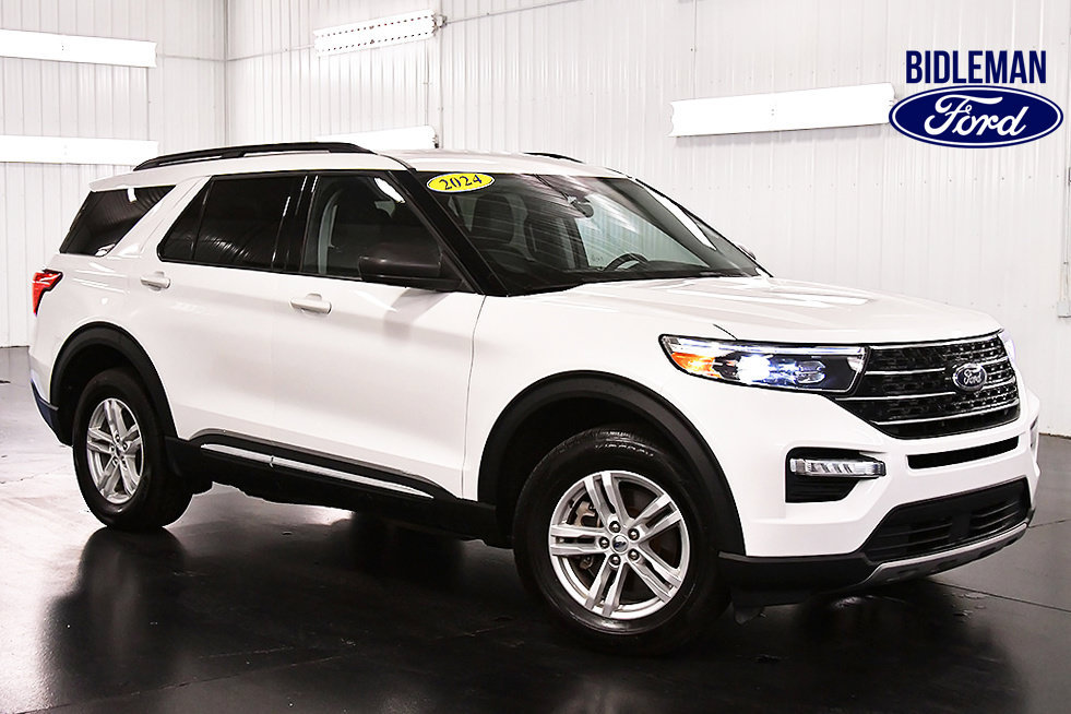 Used 2024 Ford Explorer XLT w/ Equipment Group 202A AWD/4WD image 1