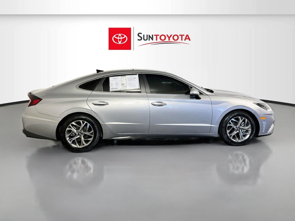 Used 2023 Hyundai Sonata SEL w/ Convenience Package FWD image 2