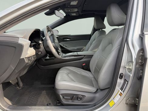 Used 2020 Toyota Avalon Limited w/ Advanced Safety Package FWD image 9