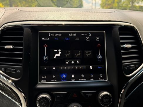 Used 2018 Jeep Grand Cherokee SRT w/ Trailer Tow Group IV AWD/4WD image 16