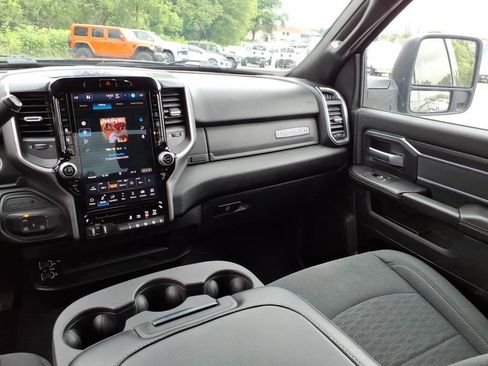 Used 2026 RAM 2500 Big Horn AWD/4WD image 25