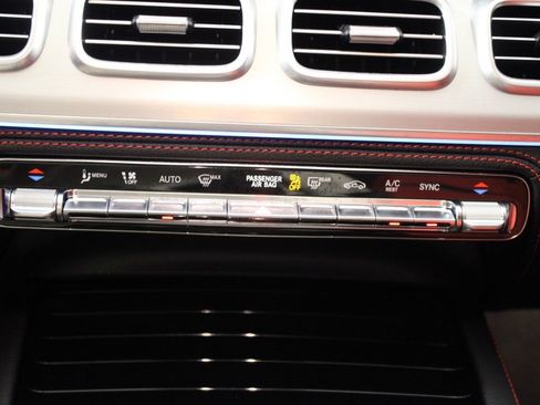 Used 2024 Mercedes-Benz GLE 53 AMG 4MATIC Coupe image 32