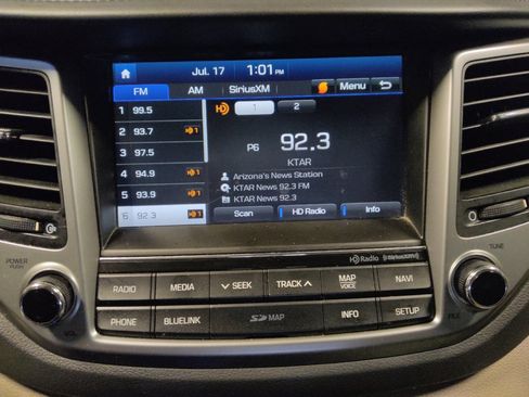 Used 2016 Hyundai Tucson Limited w/ Option Group 03 FWD image 25