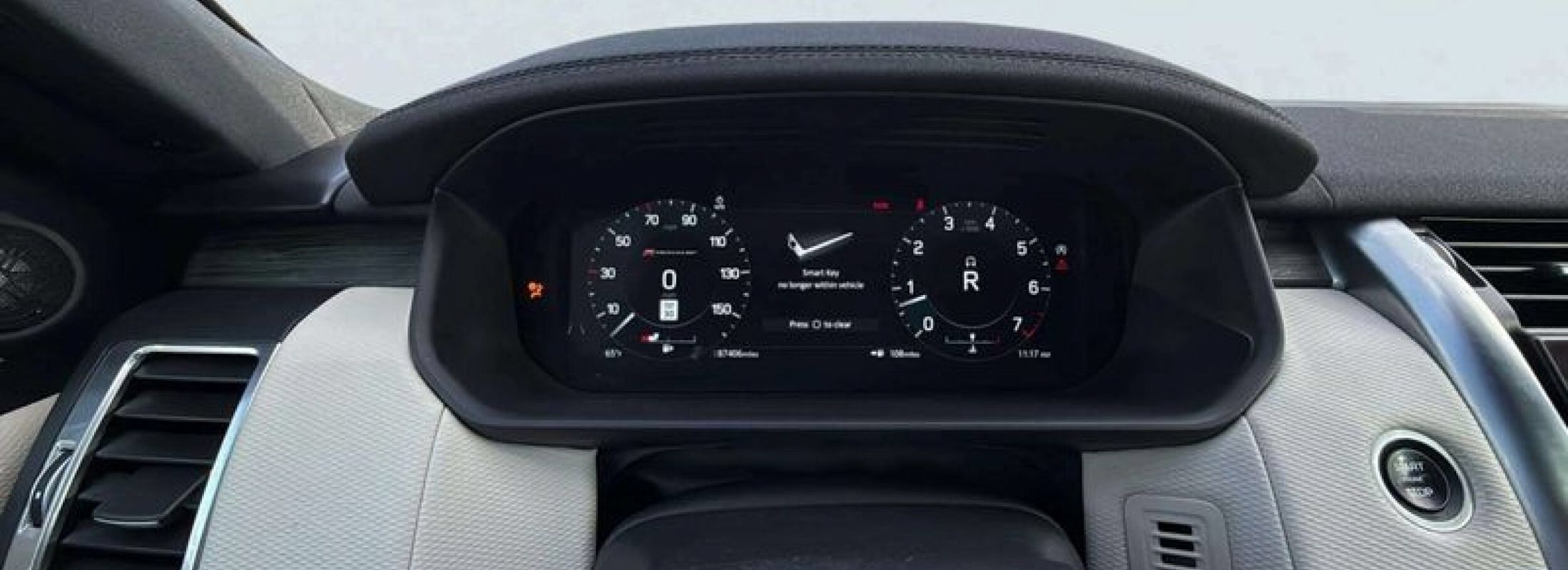 Used 2022 Land Rover Discovery HSE R-Dynamic AWD/4WD image 14