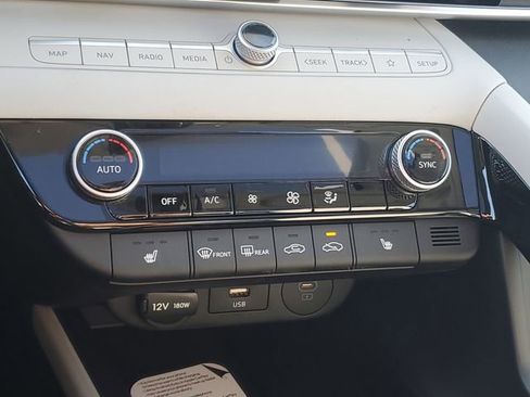 New 2026 Hyundai Elantra Limited FWD image 30