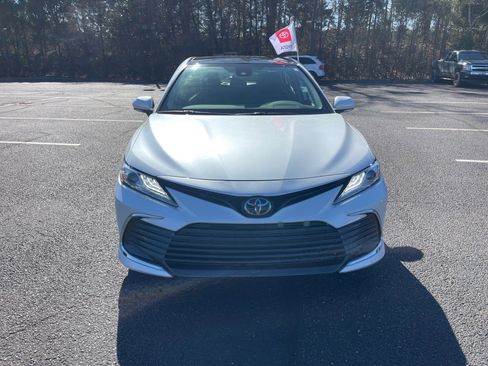 Used 2023 Toyota Camry XLE image 2