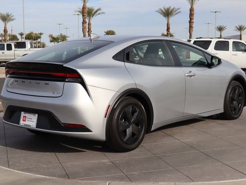 Certified 2025 Toyota Prius LE image 5