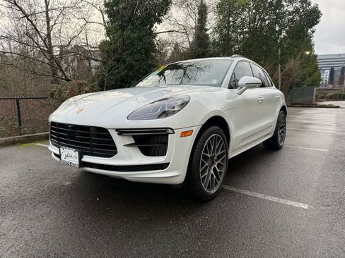 Used 2020 Porsche Macan Turbo image 7