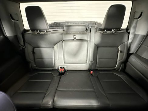 Used 2020 GMC Sierra 1500 SLT w/ X31 Off-Road Package AWD/4WD image 13