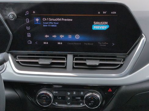 Used 2024 Chevrolet Trax LT w/ Driver Confidence Package FWD image 18