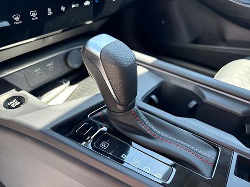 New 2026 Nissan Sentra SR w/ SR Premium Package FWD image 22