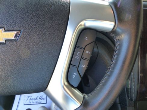 Used 2016 Chevrolet Traverse LT FWD image 26