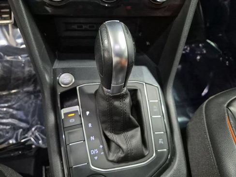 Used 2019 Volkswagen Tiguan SEL Premium AWD/4WD image 12