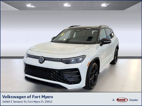 New 2026 Volkswagen Tiguan SE R-Line FWD image 1
