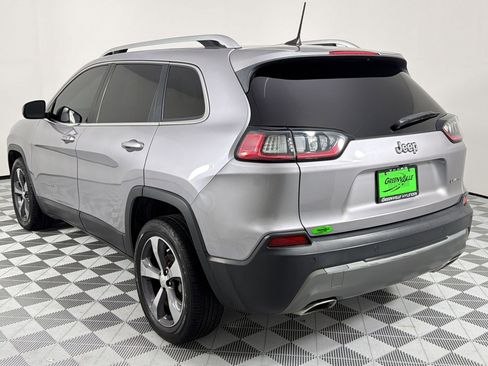 Used 2019 Jeep Cherokee Limited FWD image 3