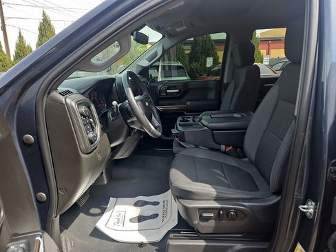 Used 2022 Chevrolet Silverado 1500 LT AWD/4WD image 9