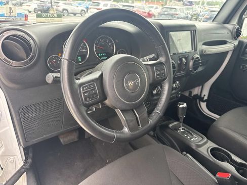 Used 2018 Jeep Wrangler Unlimited Sport S AWD/4WD image 16