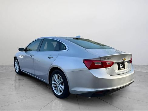 Used 2016 Chevrolet Malibu LT w/ Leather Package FWD image 4