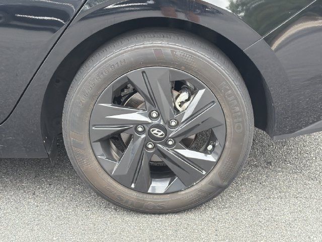 Certified 2023 Hyundai Elantra SEL FWD image 22