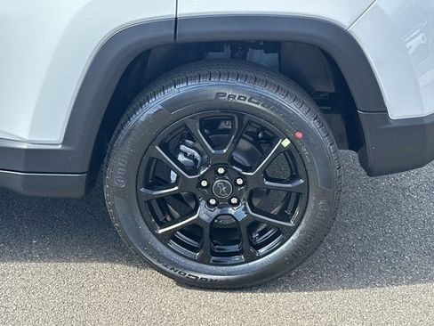 New 2026 Jeep Compass Latitude image 20