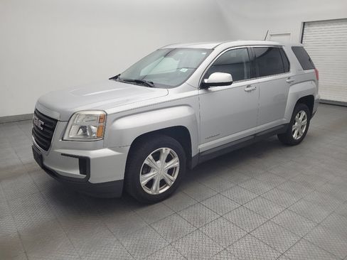 Used 2017 GMC Terrain SLE AWD/4WD image 2