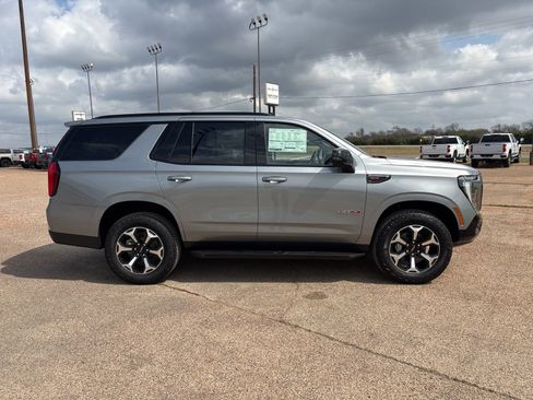 New 2026 GMC Yukon AT4 w/ LPO, Floor Liner Package image 7