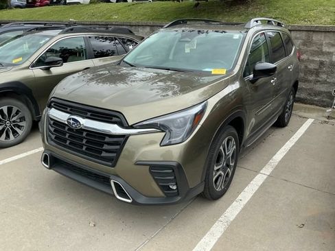 Certified 2024 Subaru Ascent Touring AWD/4WD image 2