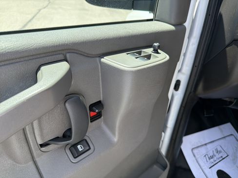 Used 2023 GMC Savana 3500 w/ Power Convenience Package RWD image 11