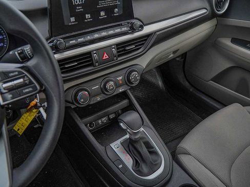 Certified 2020 Kia Forte LXS image 18