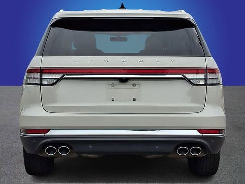 Used 2023 Lincoln Aviator Reserve w/ Equipment Group 201A AWD/4WD image 5