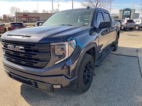 Used 2023 GMC Sierra 1500 Elevation w/ LPO, Elevation Black Package image 7